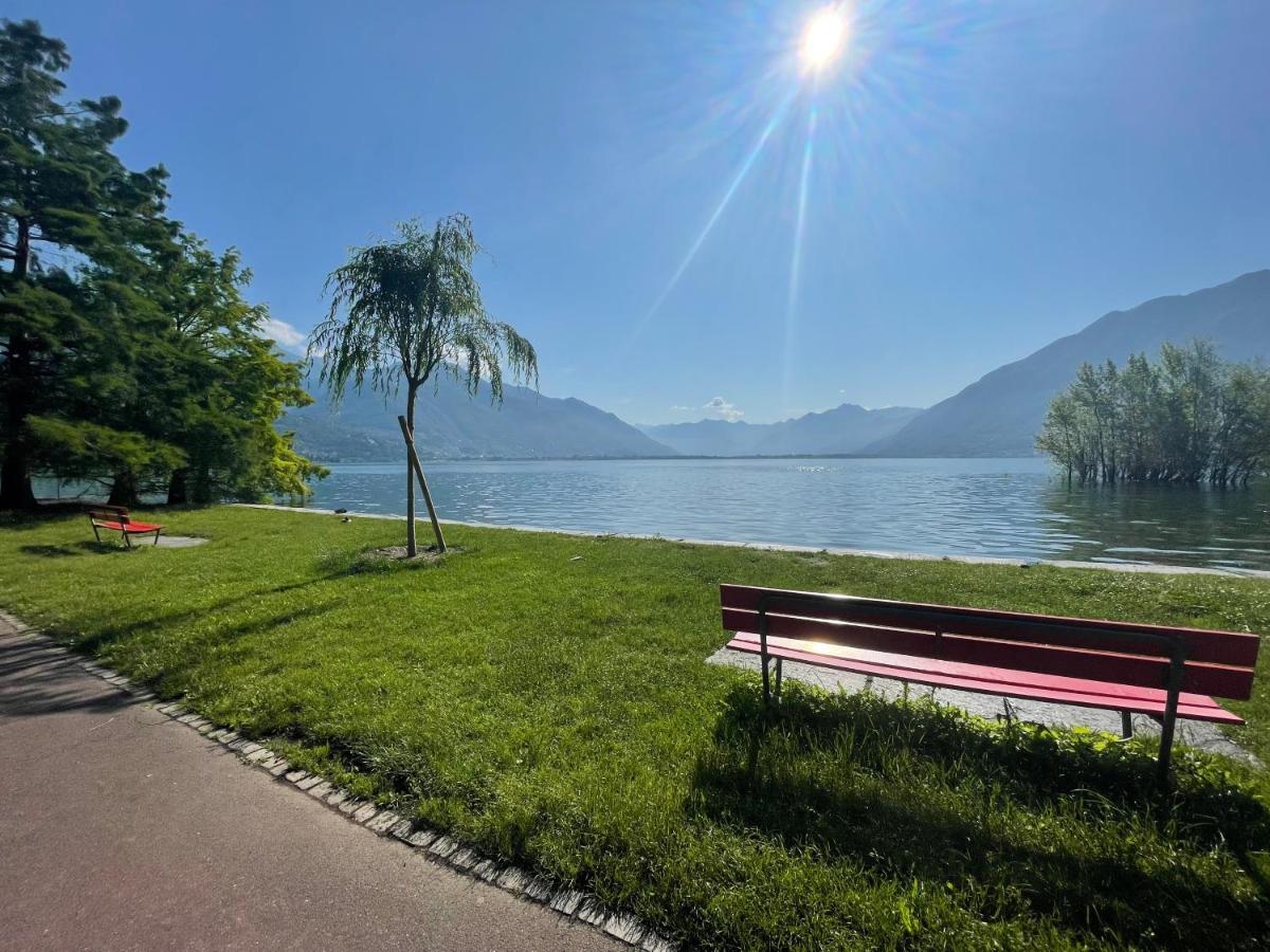 Appartamento Locarno: Casa Lido Esterno foto