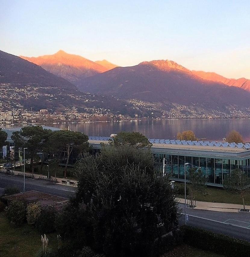 Appartamento Locarno: Casa Lido Esterno foto