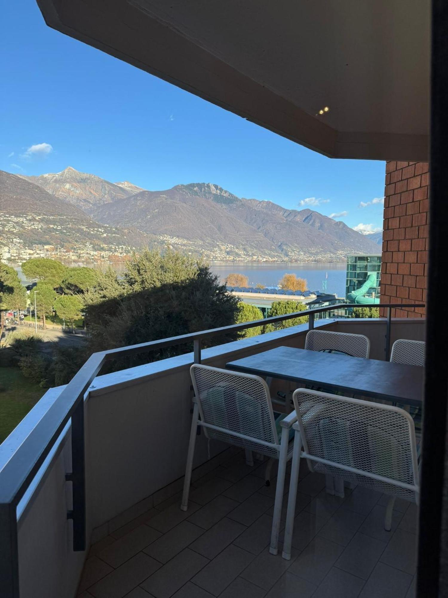Appartamento Locarno: Casa Lido Esterno foto